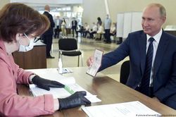 Bỏ phiếu sửa đổi Hiến pháp Nga: Chỉ 65% cử tri tham gia, Moscow công bố kết quả
