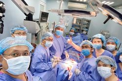 Nam thanh niên cắt bao da quy đầu, mất luôn 'cậu nhỏ'