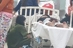 Năm người đang ngồi nhậu bị chém trọng thương
