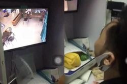 Nhân viên Starbucks gây phẫn nộ vì cố soi vòng 1 của khách hàng nữ qua camera an ninh