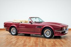 David Beckham rao bán xe cổ Aston Martin V8 Volante 1988