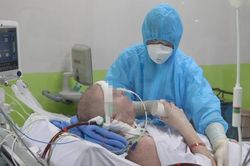 Bệnh nhân phi công người Anh đủ điều kiện chuyển viện an toàn vào ngày 12/7