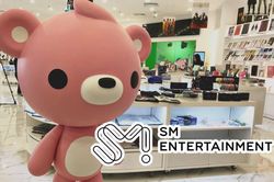 Đột nhập 'Tổng hành dinh' SM Entertainment tại Việt Nam: Fan có thể gặp được thần tượng theo cách này...