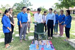 Thiếu nhi Na Hang làm theo lời Bác