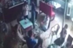 Đâm người tử vong trong quán cà phê vì nhớ lại mối thù cũ