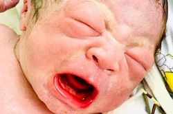 Khóc cười chuyện bố mẹ 'kế hoạch' mà con vẫn quyết đòi ra, chuyên gia lý giải sự cố mà nhiều người không ngờ đến