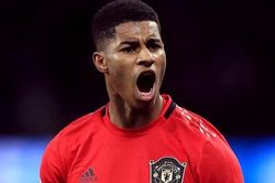 Rashford tái lập thành tích của Rooney 9 năm trước