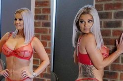 Kerry Katona gây sốc khi chụp ảnh 18+ với nội y trong suốt