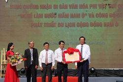 Làng nghề nước mắm Nam Ô đón nhận bằng di sản văn hóa phi vật thể quốc gia