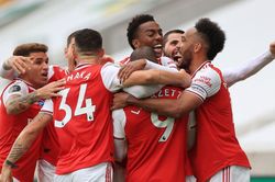 Arsenal bay cao, giúp MU 'cắt đuôi' Wolves