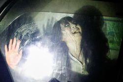 'Ma quỷ' mở dịch vụ kể chuyện kinh dị trong ôtô