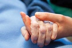 Có chồng sao lại phải dấm dúi tiền cho mẹ?