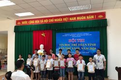 Nhiều thí sinh nhí tham gia hội thi tin học trẻ