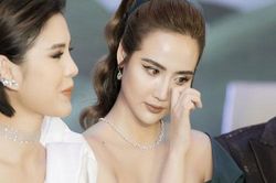 Huyền Lizzie diện đầm hở vai gợi cảm, khoe làn da mịn màng không tỳ vết