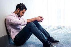 Bạn gái bắt tôi cho tiền mua xe SH