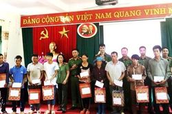 Về nguồn thắp lửa tình nguyện vì nhân dân phục vụ