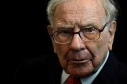 Warren Buffett rót tiền mua lại đại gia năng lượng Mỹ