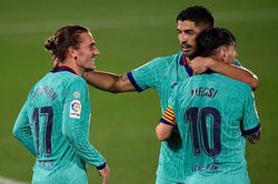 Nhấn chìm 'Tàu ngầm vàng', Barca giải tỏa sức ép
