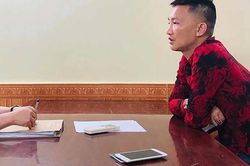 Lật tẩy 2 cuốn sách dạy kiếm tiền của giang hồ mạng Huấn 'hoa hồng'