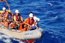 Cấp cứu thuyền viên bị bệnh nguy kịch trên vùng biển Thừa Thiên-Huế