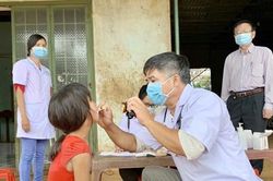 Ổ dịch bạch hầu: Điều trị kháng sinh dự phòng cho tất cả trường hợp tiếp xúc gần và có nguy cơ