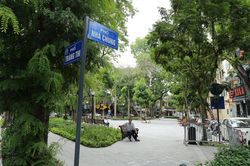 Vườn hoa công viên hiện đại với mô hình xe đạp công cộng đầu tiên của Thủ đô