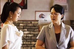 Bí mật câu chuyện nàng dâu tận tình chăm sóc mẹ chồng tai biến