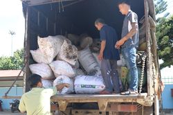 Gia Lai: Phát hiện xe ô tô vận chuyển hơn 8 tấn mỡ động vật không rõ nguồn gốc