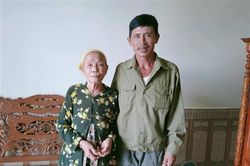Trả lại vàng cho người đánh rơi