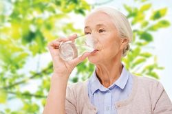 Bệnh trong mùa nắng nóng: Nhìn xa để ngừa gần