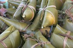 Bánh 'tình yêu' của đồng bào Tà Ôi