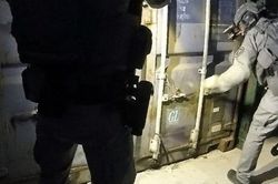 Phát hiện 'phòng tra tấn' trong các container tại Hà Lan