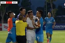 Vụ HLV bóp cổ cầu thủ: Phố Hiến FC gặp năm 'đại hạn'