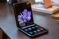Huawei sẽ ra mắt smartphone màn hình gập vỏ sò giống của Samsung