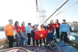 Kết hợp tuyệt đẹp của Hoa hậu Việt Nam 2020 với Giải chạy Lý Sơn