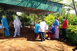 Vào tâm dịch bạch hầu Đắk Nông, chứng kiến người sợ tiêm bỏ trốn