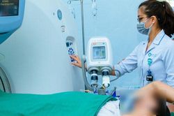 Diệt đám rối thần kinh tạng: Chấm dứt đau đớn cho bệnh nhân ung thư