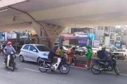 Tài xế khai sợ bị phạt, vội đi đón người nhà nên kéo lê khiến trung úy CSGT nhập viện