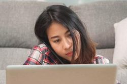 Đi xin việc, vừa nhìn thấy người phỏng vấn, tôi đã bỏ chạy khỏi phòng, ngay ngày hôm sau, họ gọi lại yêu cầu tôi tiếp tục đến gặp