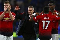 Cuộc đua top 4 Ngoại hạng Anh: Wolves hụt hơi, Chelsea, MU mừng thầm