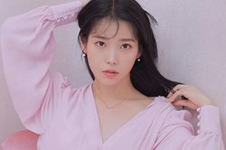 IU không tiếc tiền mua những món quà đắt tiền tặng Twice, nhiều thần tượng và fan