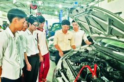 Nhiều cơ hội cho học sinh không trúng tuyển lớp 10 công lập