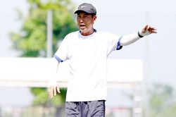 Phố Hiến FC lên tiếng về hành động bạo lực của HLV Hứa Hiền Vinh