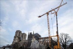 Đa số người dân Pháp ủng hộ phục dựng ngọn tháp của Nhà thờ Đức Bà Paris