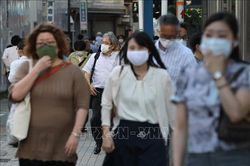 Công ty Tàu điện ngầm Tokyo phun phân tử bạc chống virus SARS-CoV-2