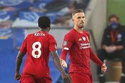 Klopp 'mơ hồ' trước chấn thương của Henderson
