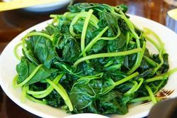 Đây là loại rau bổ dưỡng, giàu vitamin gấp 10 lần củ khoai lang, vô cùng tốt cho sức khỏe