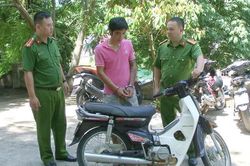 Vây bắt tội phạm, 3 chiến sĩ công an phải điều trị phơi nhiễm HIV