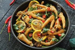Muốn món chân gà trộn có vị ngon đặc biệt, hãy thêm 2 loại trái cây này