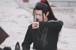 Có mỉa mai không khi trước lúc nhận giải Cây Chổi vàng, Tiêu Chiến từng là Nam diễn viên xuất sắc nhất Châu Á?